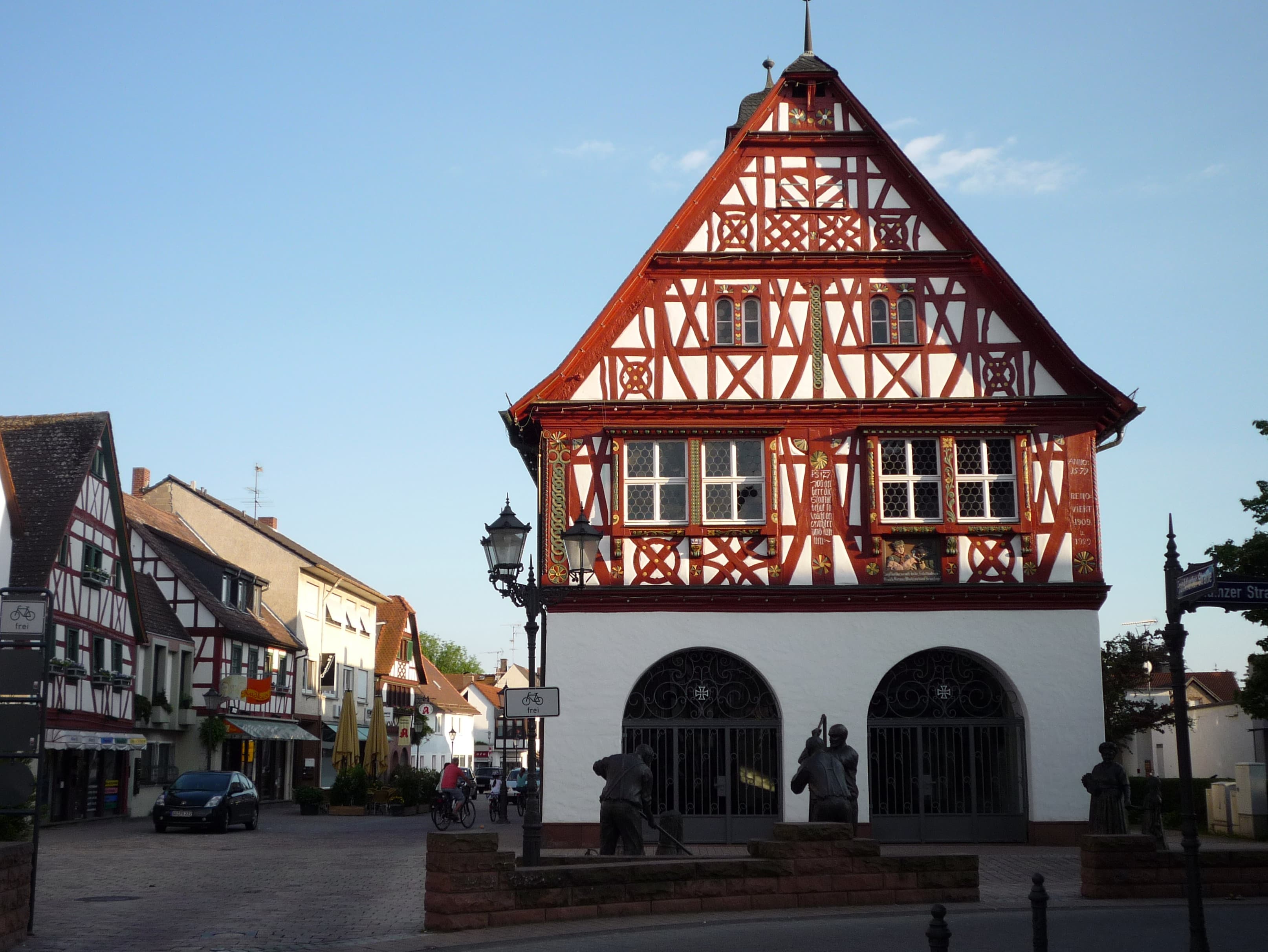 Historisches Rathaus am Marktplatz in Groß-Gerau